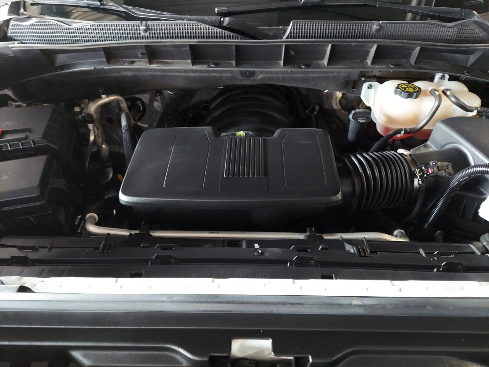 Used 2023 Summit White GMC Elevation image 32