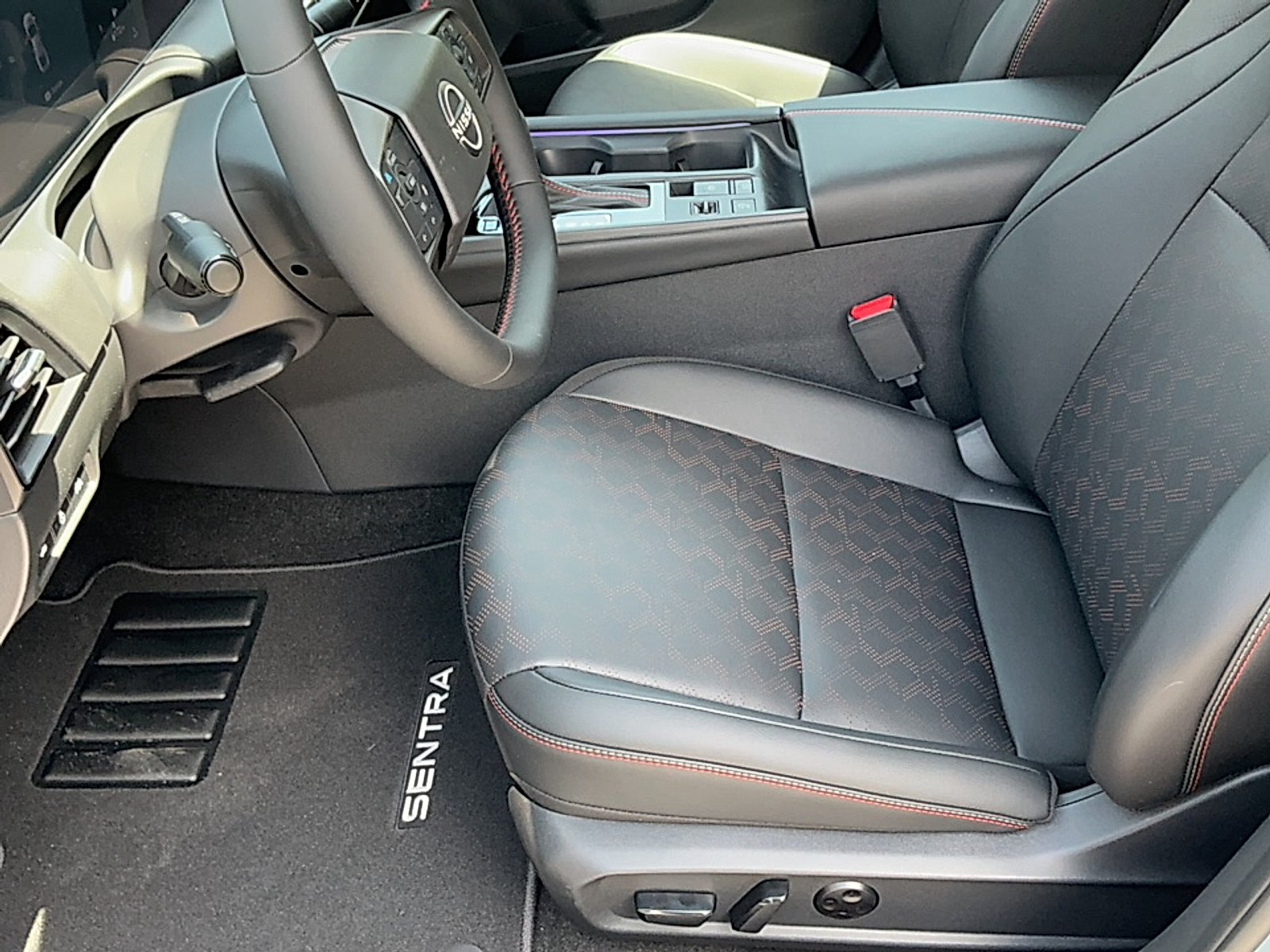 New 2026 Atlantic Gray Metallic/Super Black Nissan SR image 13