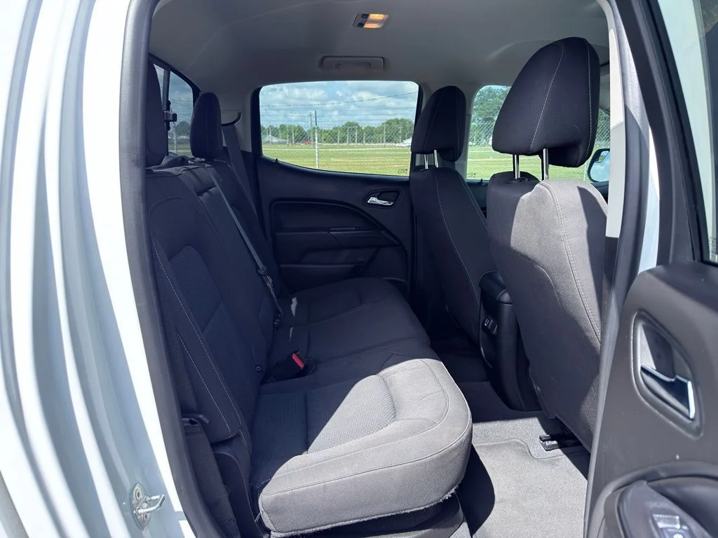 Used 2021 White Chevrolet LT image 30