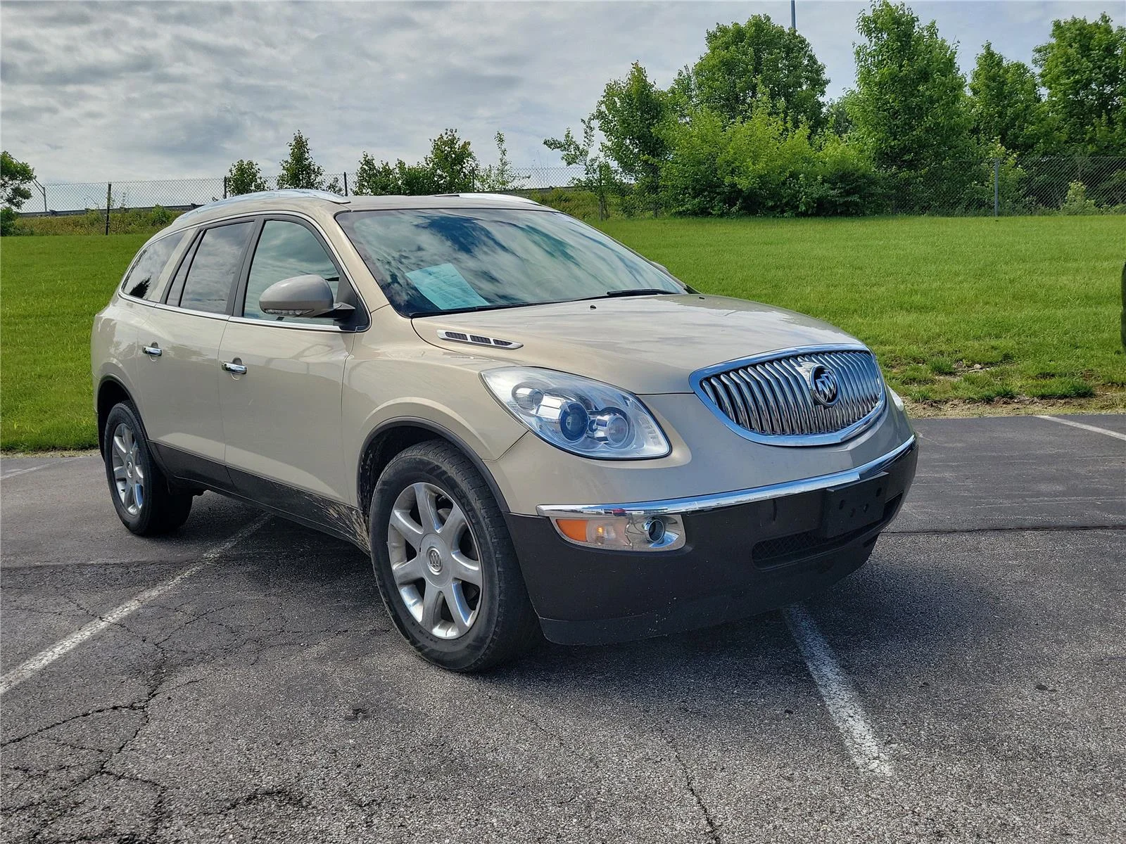 Used 2008 Buick Enclave CXL with VIN 5GAER23768J281289 for sale in Hamilton, OH