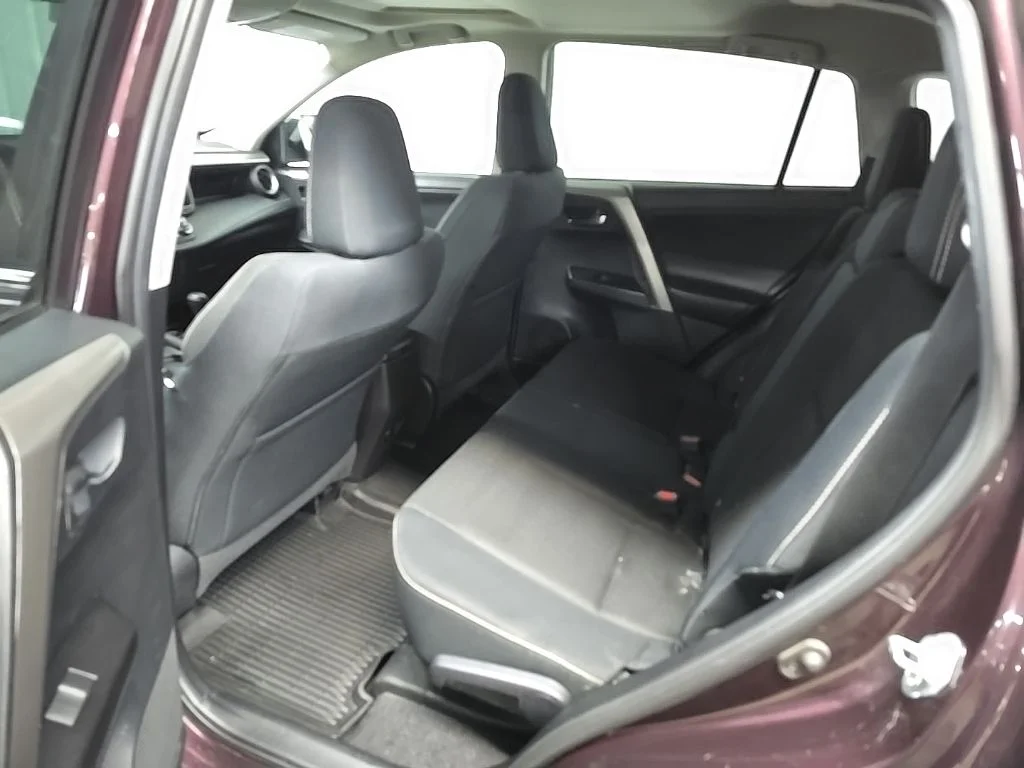 Used 2018 Black Toyota XLE image 31