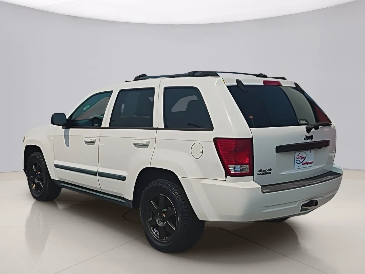 Used 2009 White Jeep LAREDO 4WD image 3