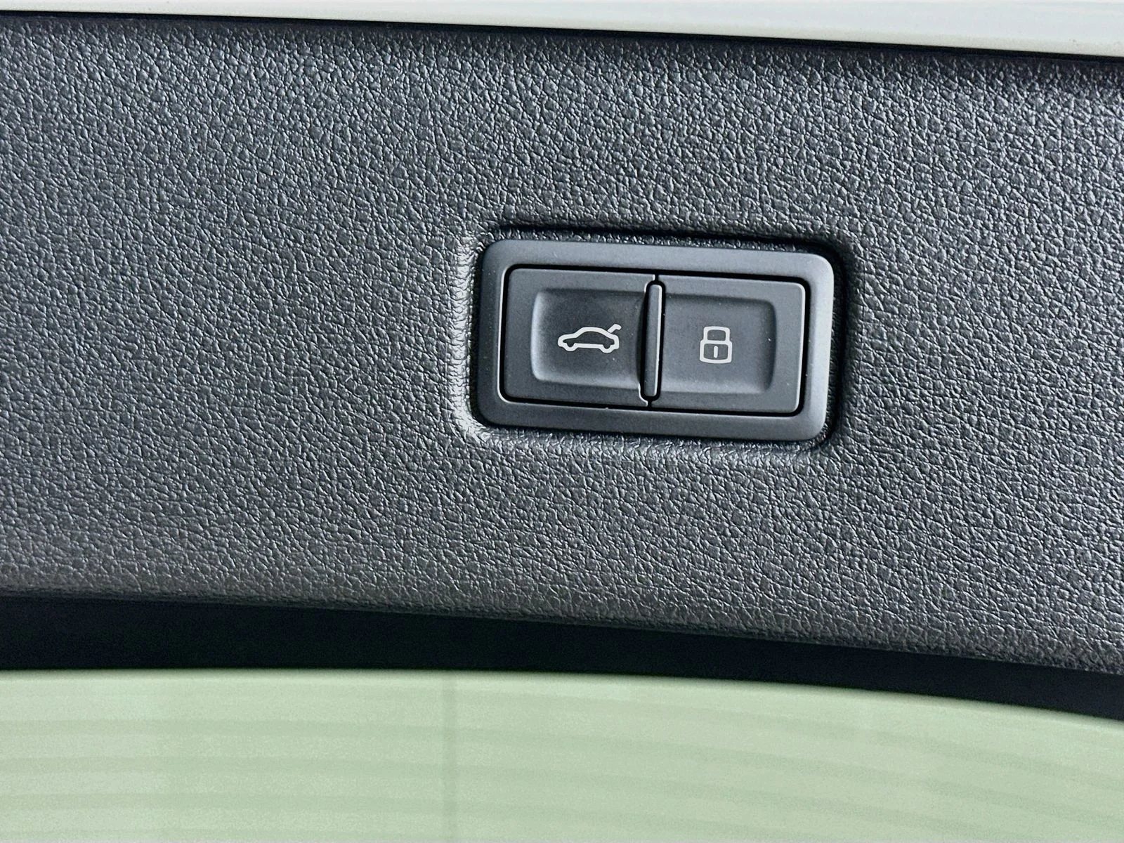Used 2026 White Audi  image 39