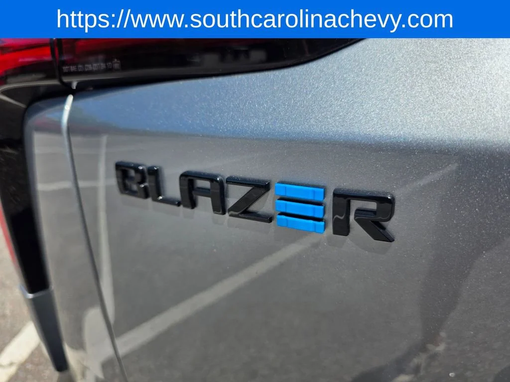 Used 2025 Sterling Gray Metallic Chevrolet RS image 37