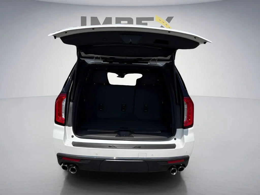 Used 2023 White Frost Tricoat GMC Denali Ultimate image 31
