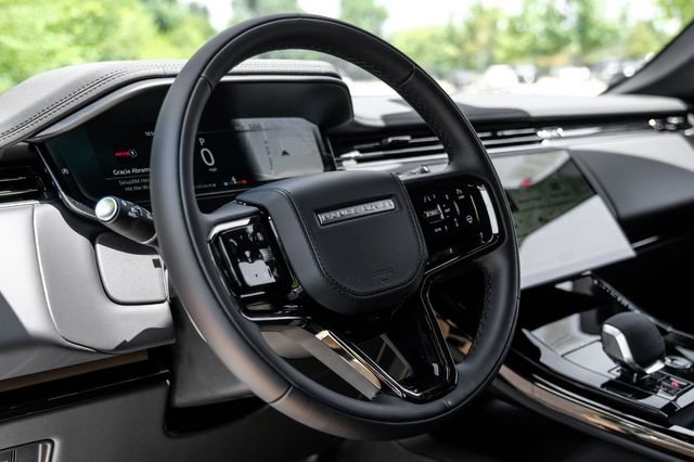 New 2026 Charente Grey Land Rover Dynamic SE image 20