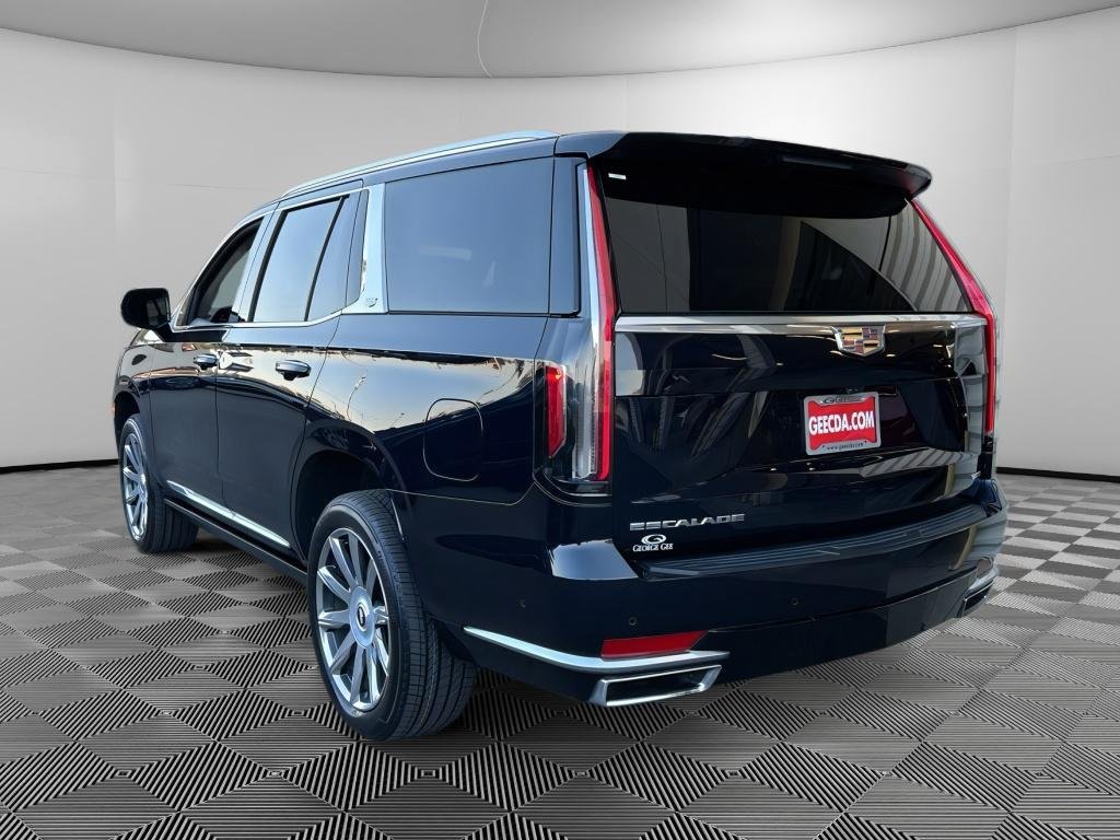 Used 2021 Dark Moon Blue Metallic Cadillac Premium Luxury Platinum image 6