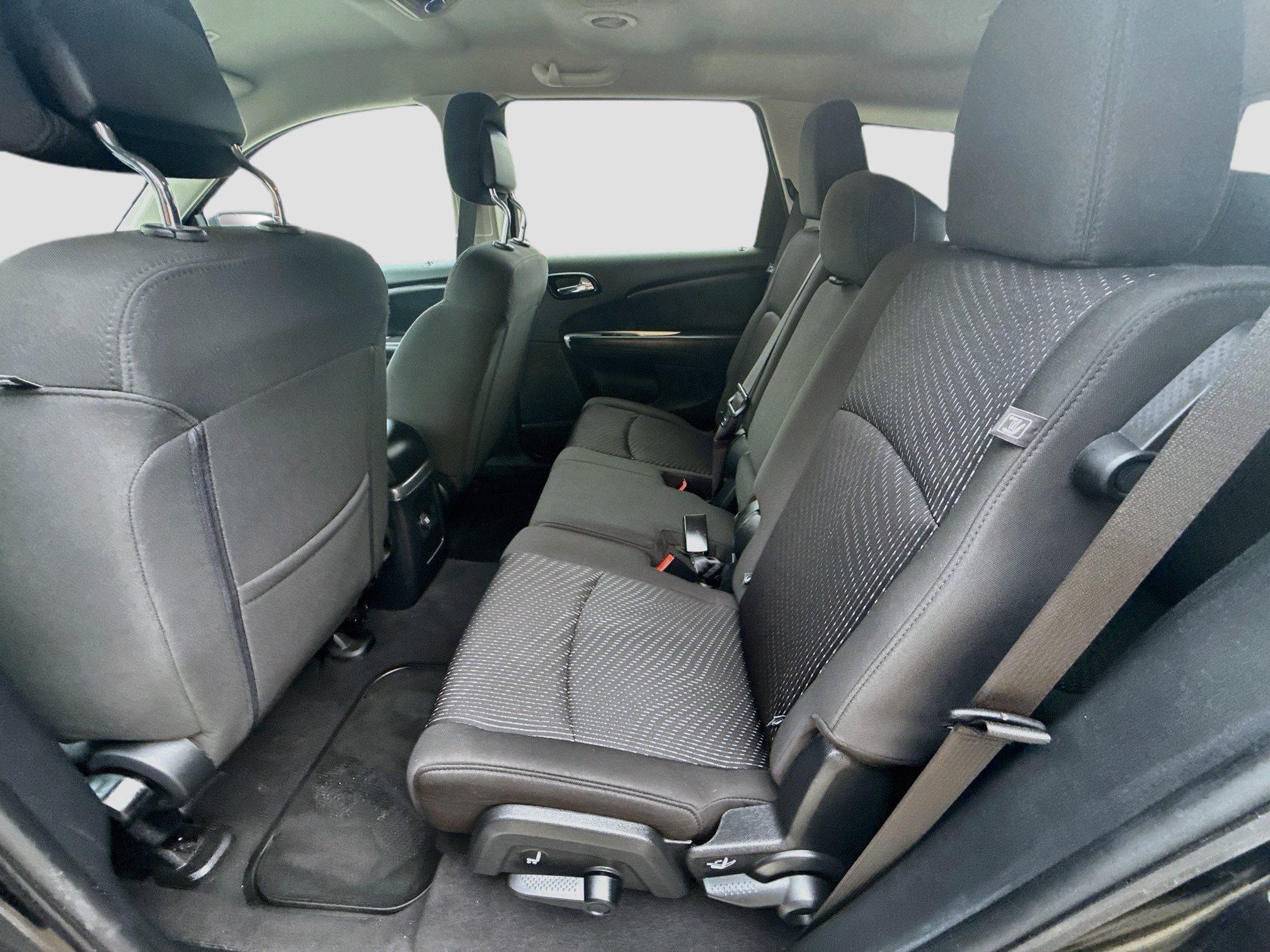 Used 2019 Pitch Black Clearcoat Dodge SE image 20