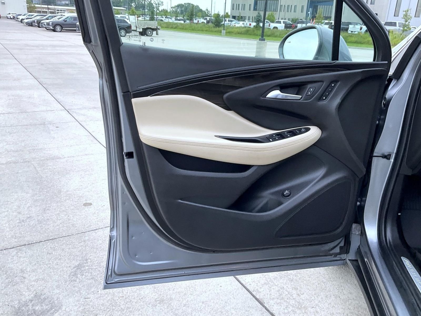 Used 2020 Gray Buick Essence image 10