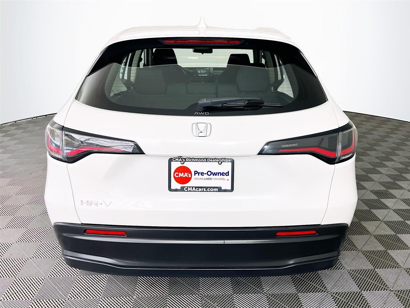 Used 2023 Platinum White Pearl Honda LX image 7
