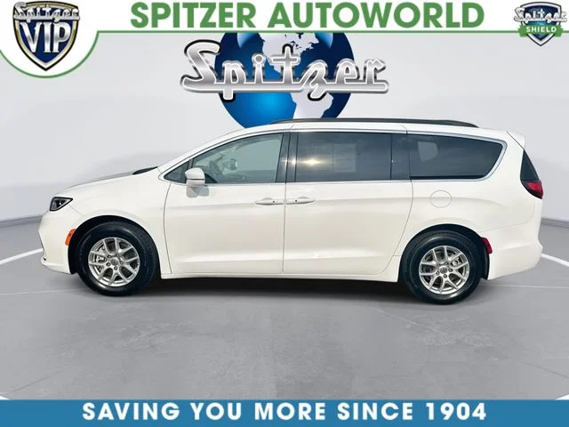 Used 2022 White Chrysler Touring L image 6