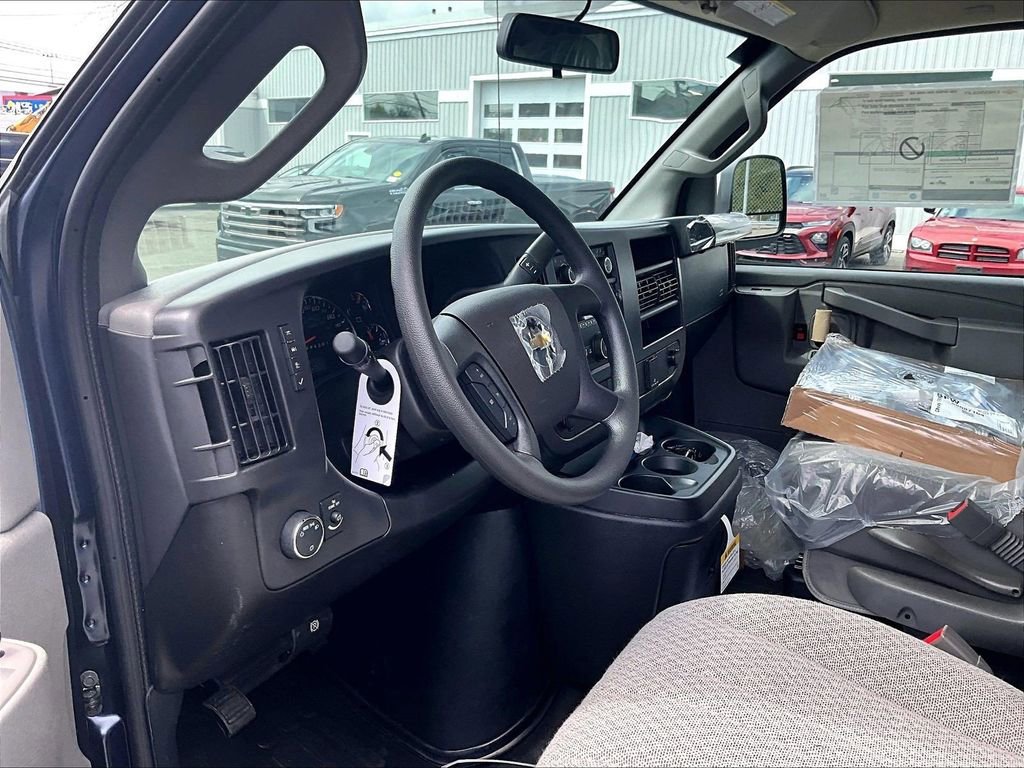 2026 Chevrolet Express Cargo Work Van - Photo 9
