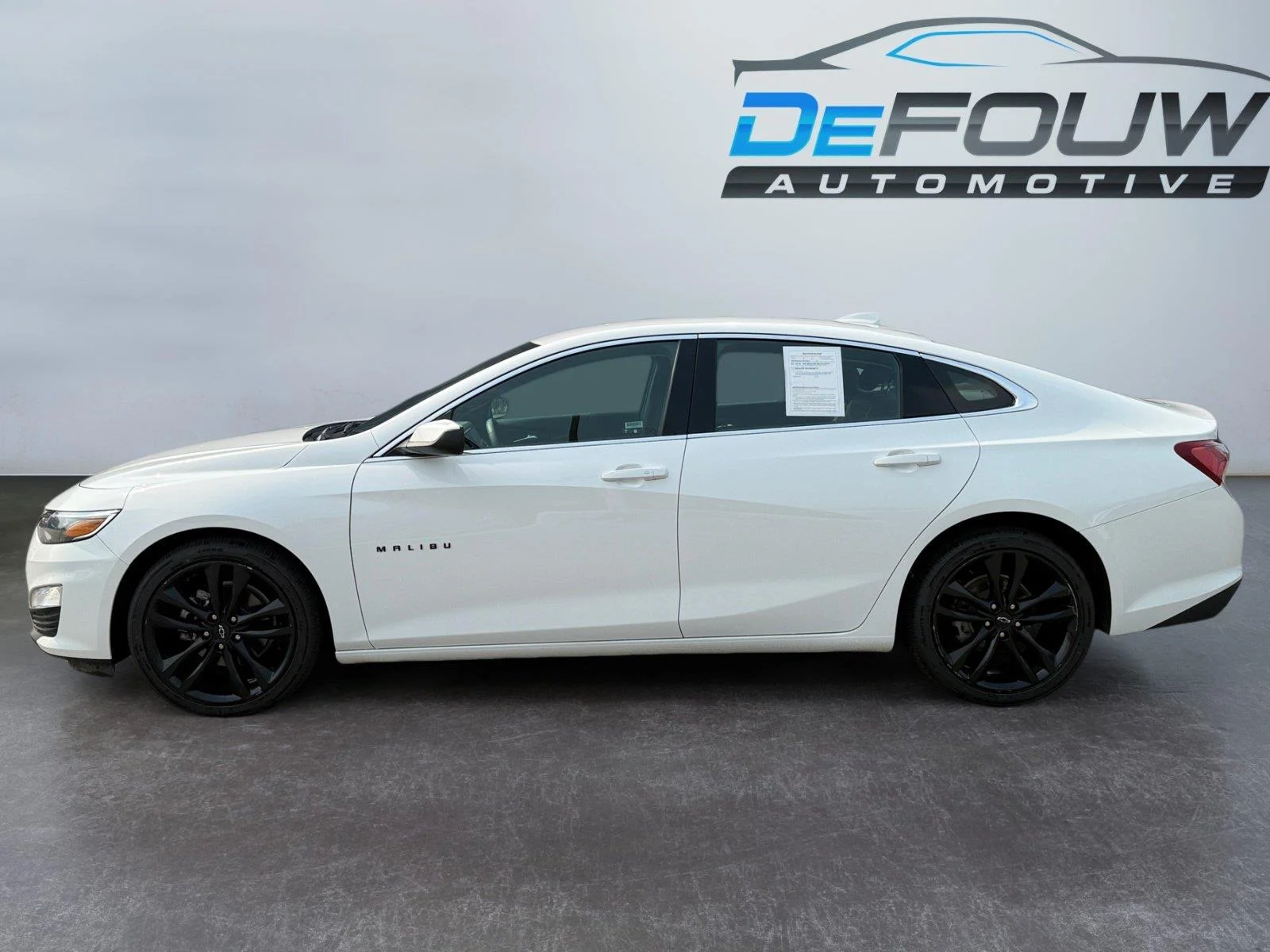Used 2024 Summit White Chevrolet 1LT image 6