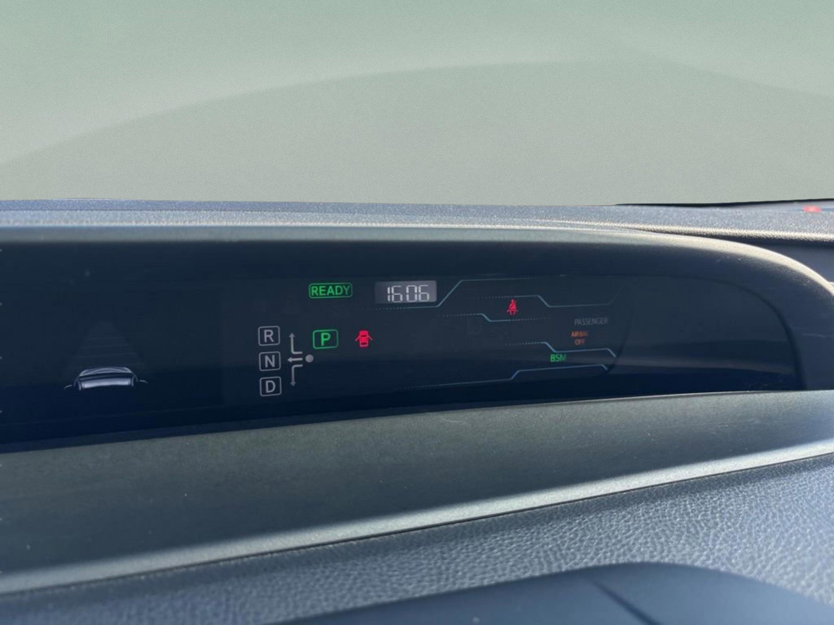 Used 2017 Magnetic Gray Metallic Toyota Advanced image 14