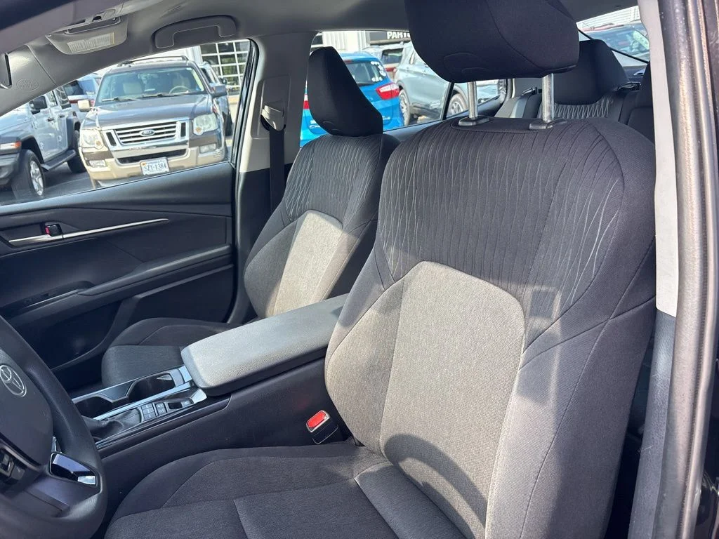 Used 2025 Midnight Black Metallic Toyota LE image 15