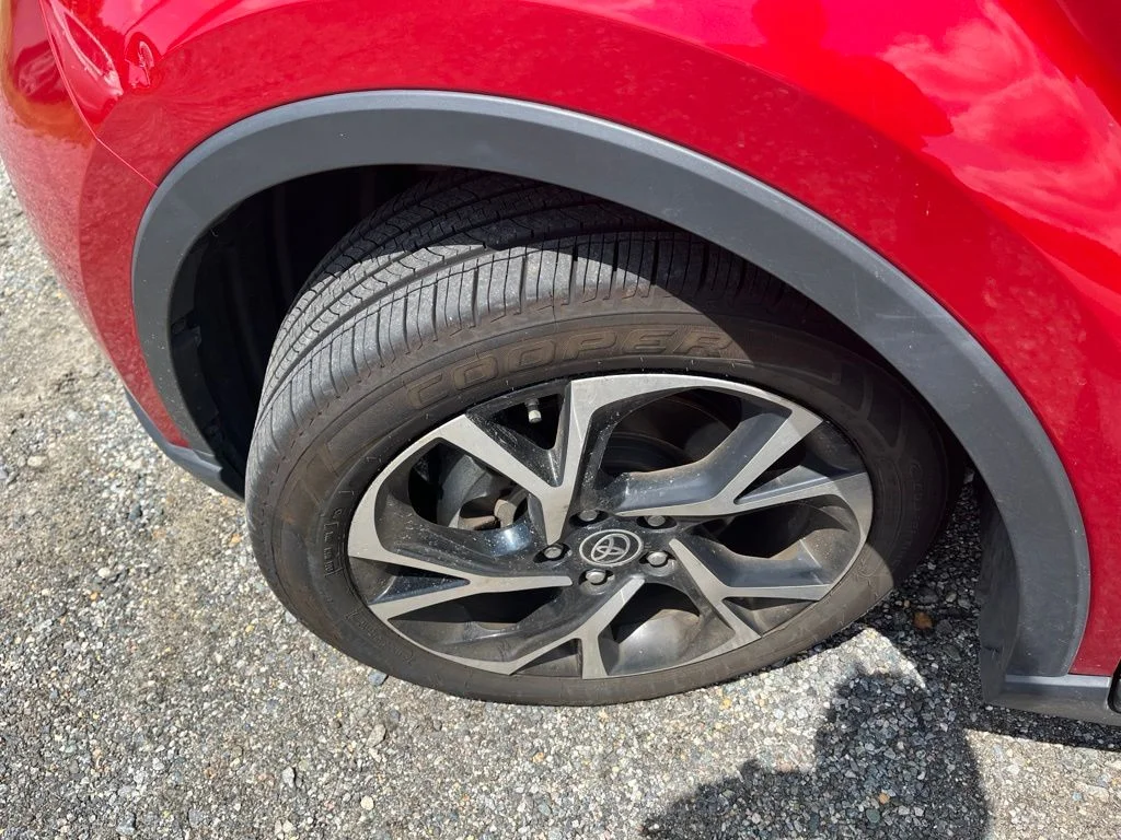Used 2021 Red Toyota XLE image 20