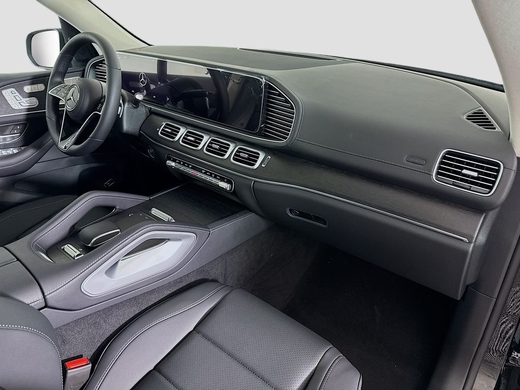 Used 2026 Black Mercedes-Benz GLS 450 image 32