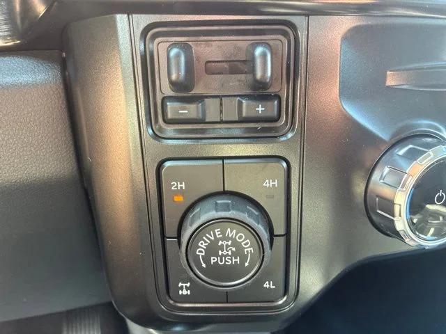 New 2026 Carbonized Gray Metallic Ford F-250® Lariat® image 41