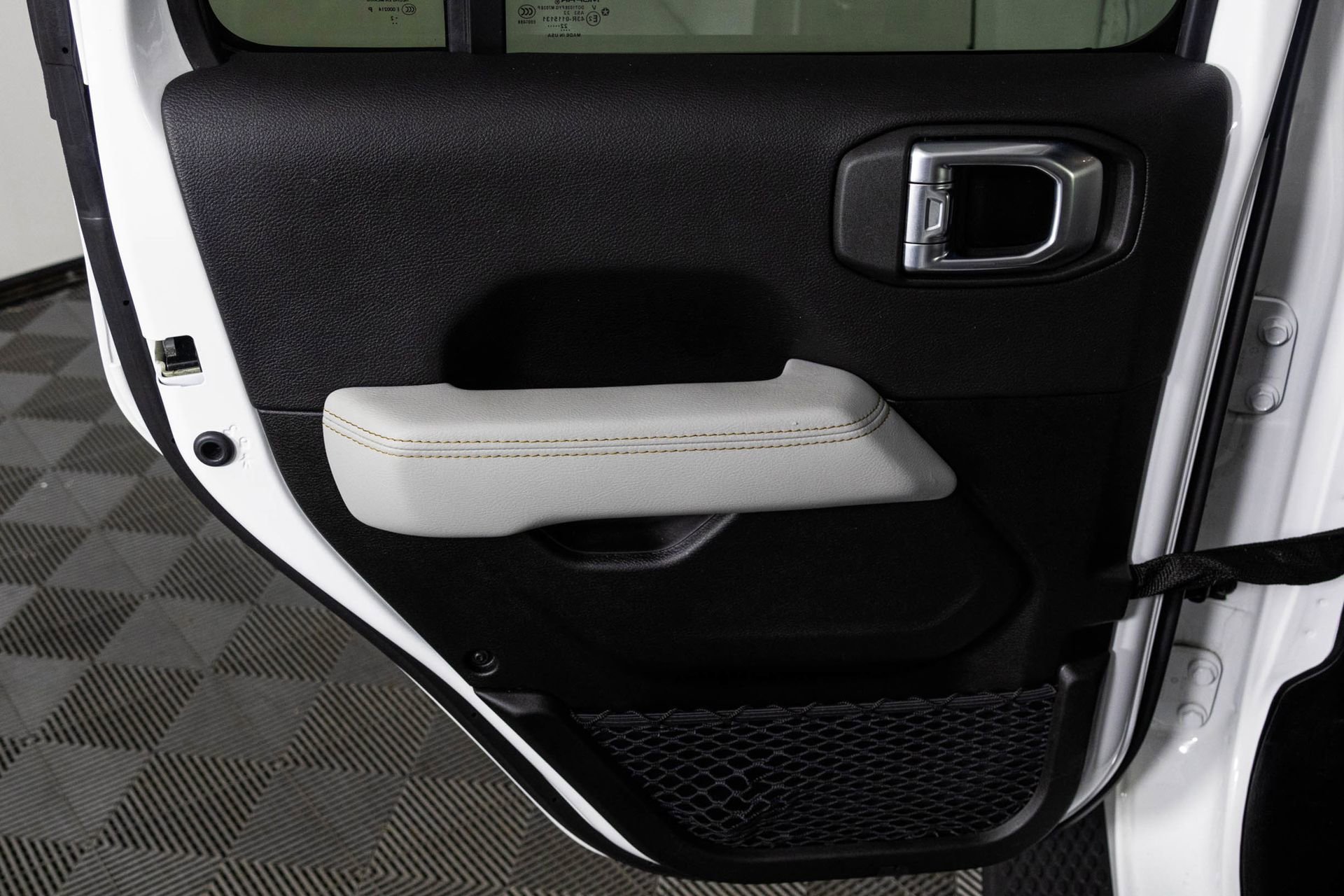 2022 JEEP WRANGLER - Image 38