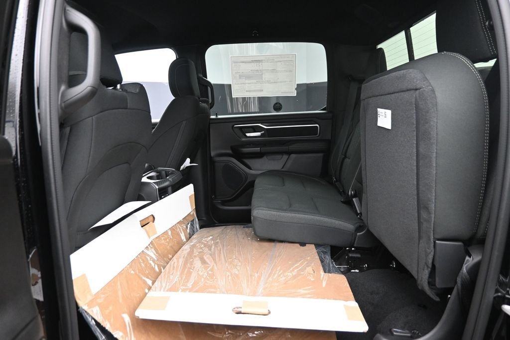 New 2026 Diamond Black Crystal Pearl-Coat Exterior Paint RAM Big Horn/Lone Star image 12