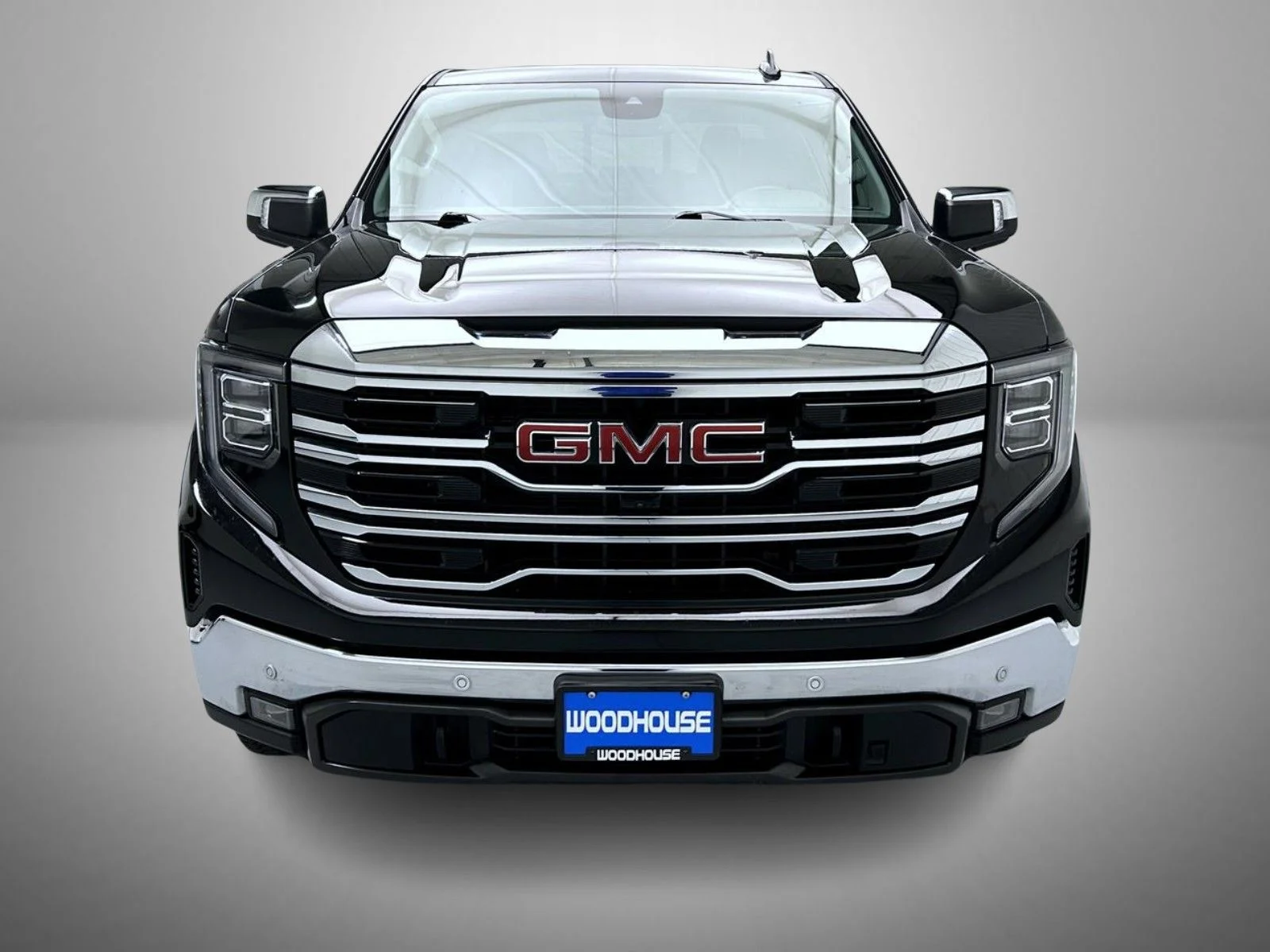 Used 2024 Black GMC SLT image 2