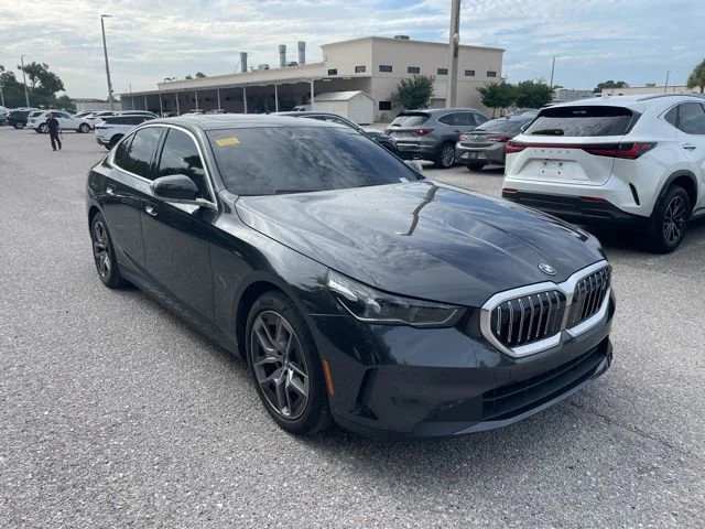 2024 BMW i5 eDrive40's photo