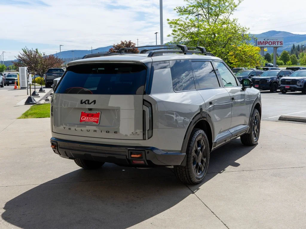 New 2027 Wolf Gray Kia X-PRO SX image 7