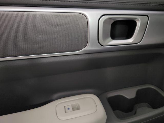 New 2027  Hyundai SE AWD image 17