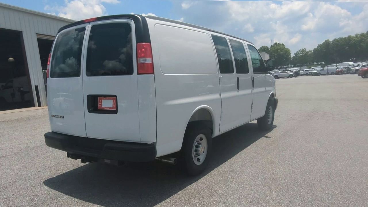 2025 Chevrolet Express Cargo Work Van - Photo 8