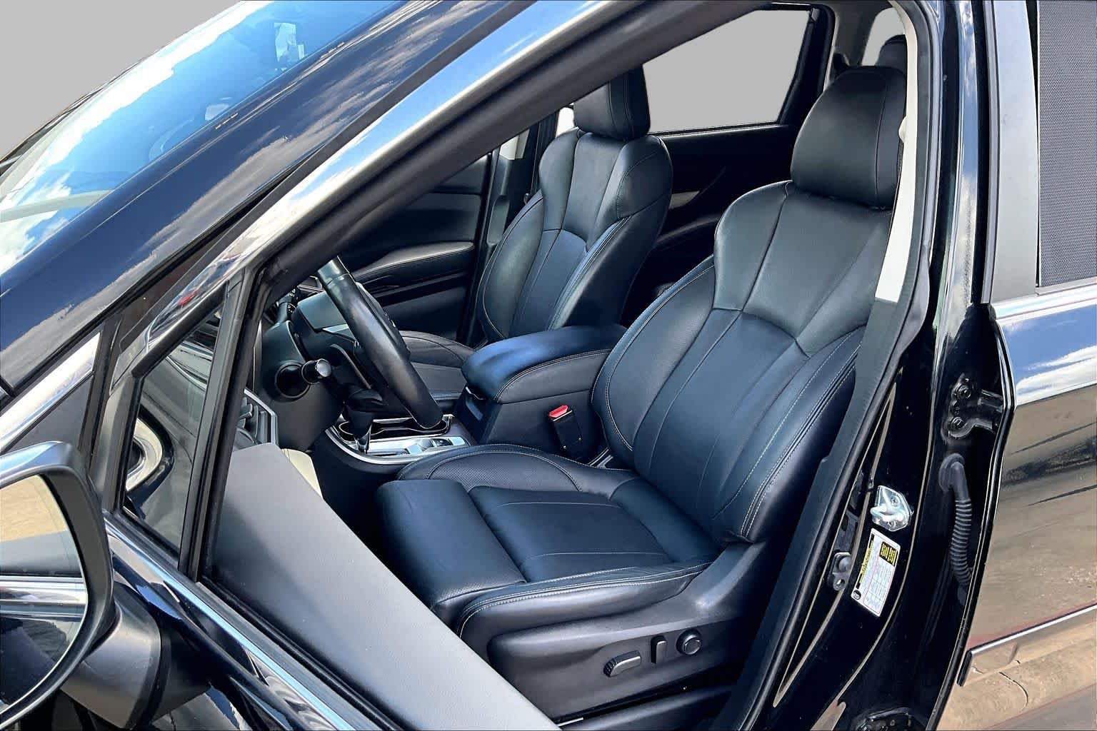 Used 2022 Crystal Black Silica Subaru Touring image 8
