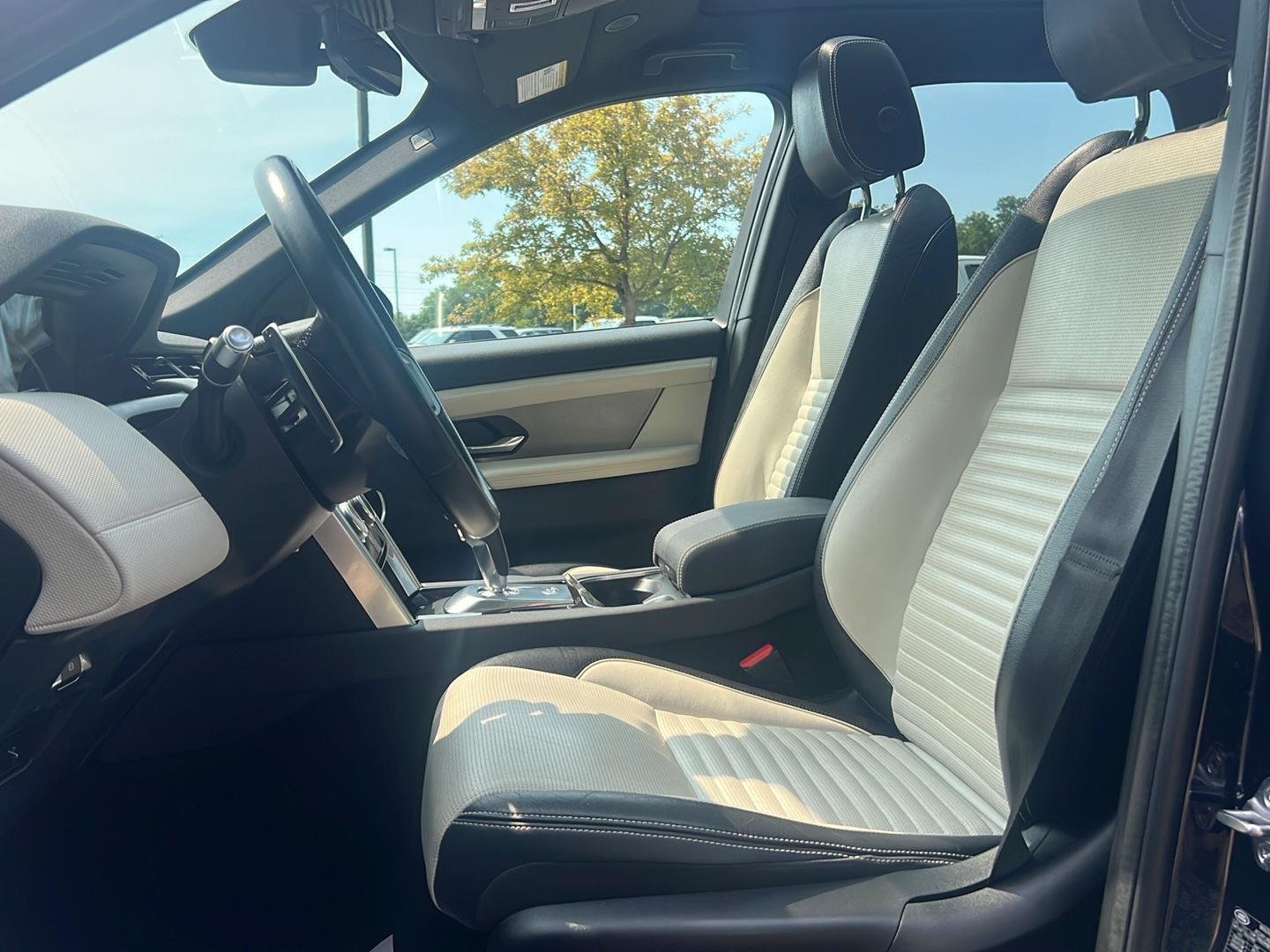 Used 2022 Portofino Blue Metallic Land Rover S R-Dynamic image 22