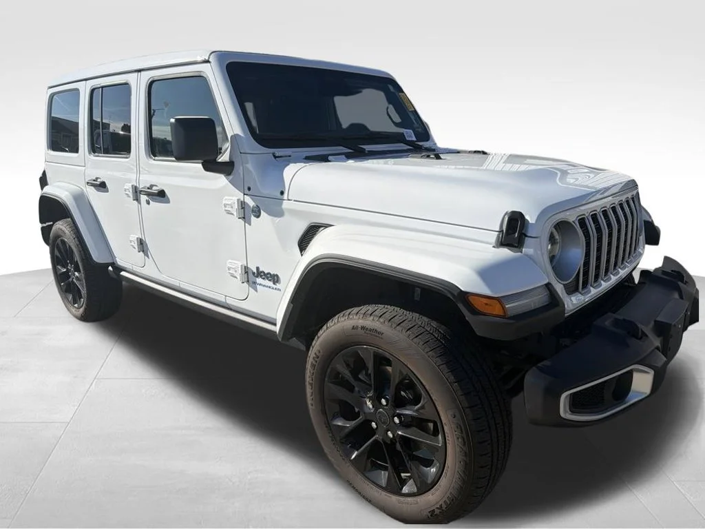 Used 2025 White Jeep Sahara 4xe image 13
