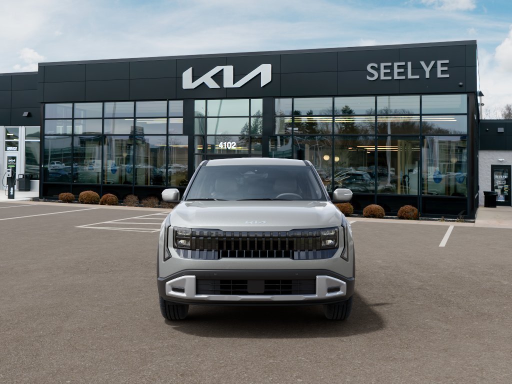 New 2027 Ivory Silver Kia LX image 2
