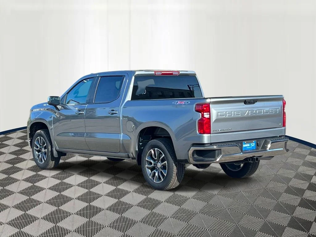 2026 Chevrolet Silverado 1500 LT - Photo 4