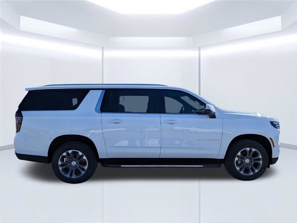 2026 Chevrolet Suburban LS - Photo 8