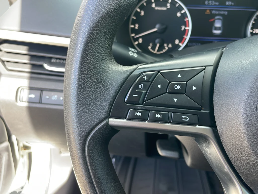 Used 2019 White Nissan 2.5 S image 16