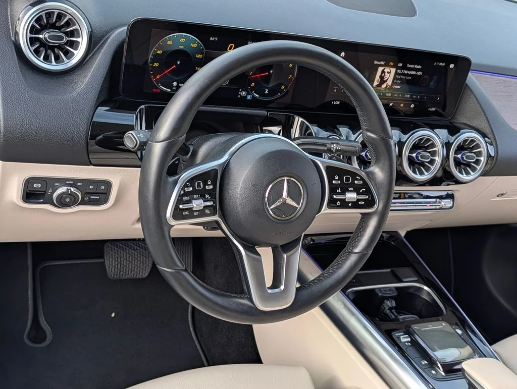 Used 2023 White Mercedes-Benz GLA 250 image 18