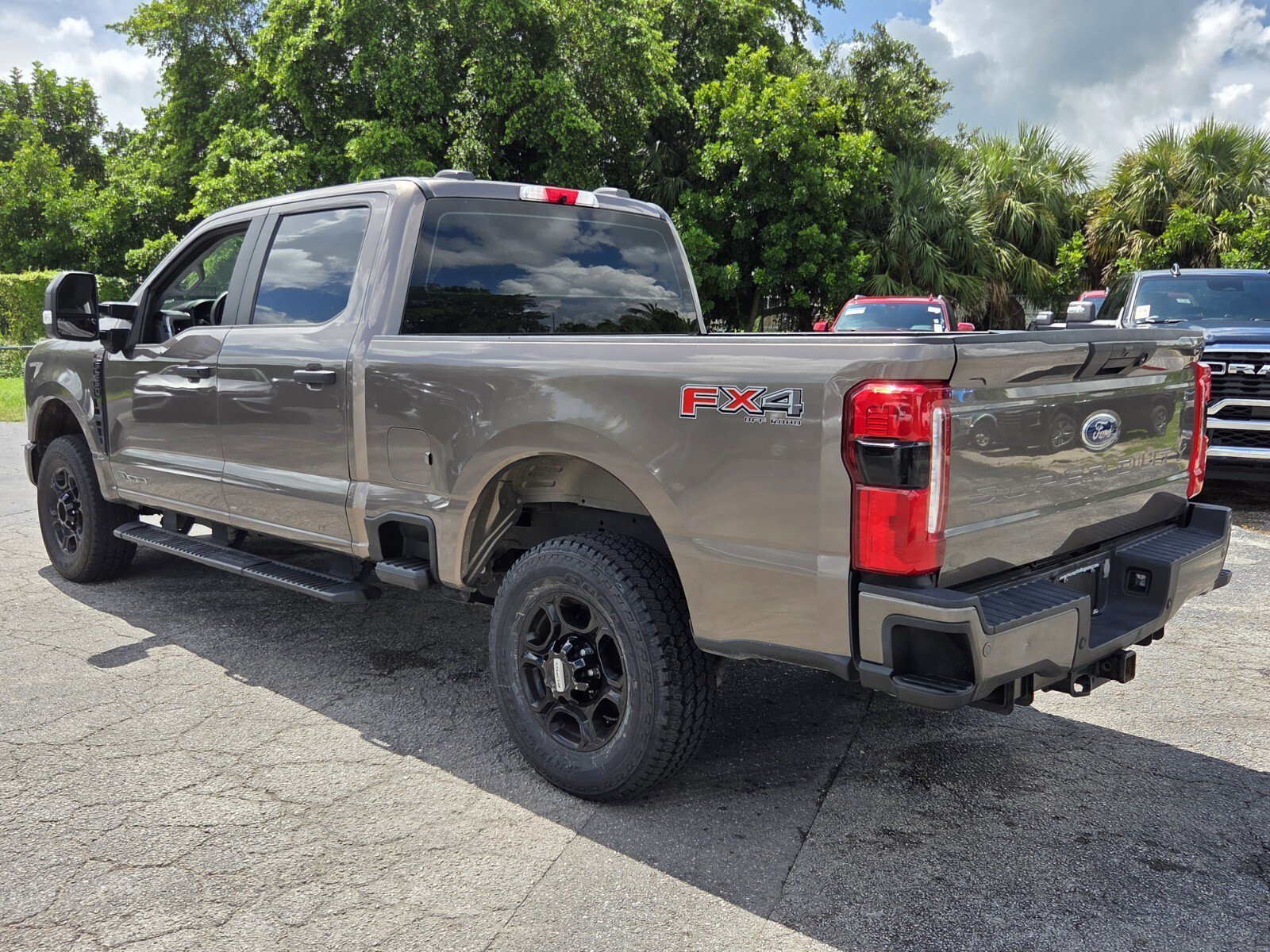 Used 2023 Stone Gray Metallic Ford XL image 3