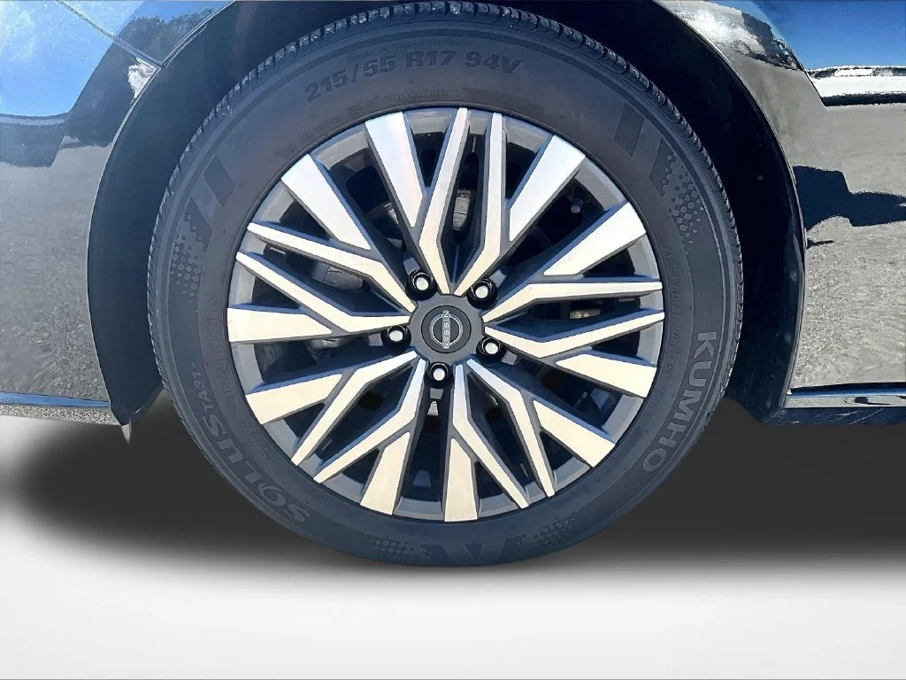 Used 2024 Black Nissan 2.5 SV image 10