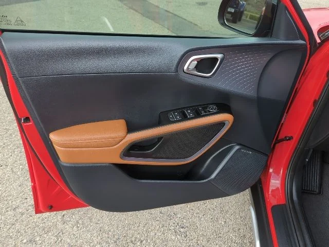 Used 2025 Red Kia EX image 16