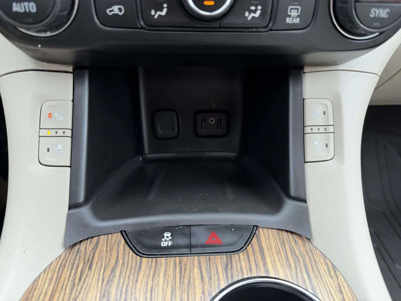 Used 2019 Dark Sky Metallic GMC Denali image 30