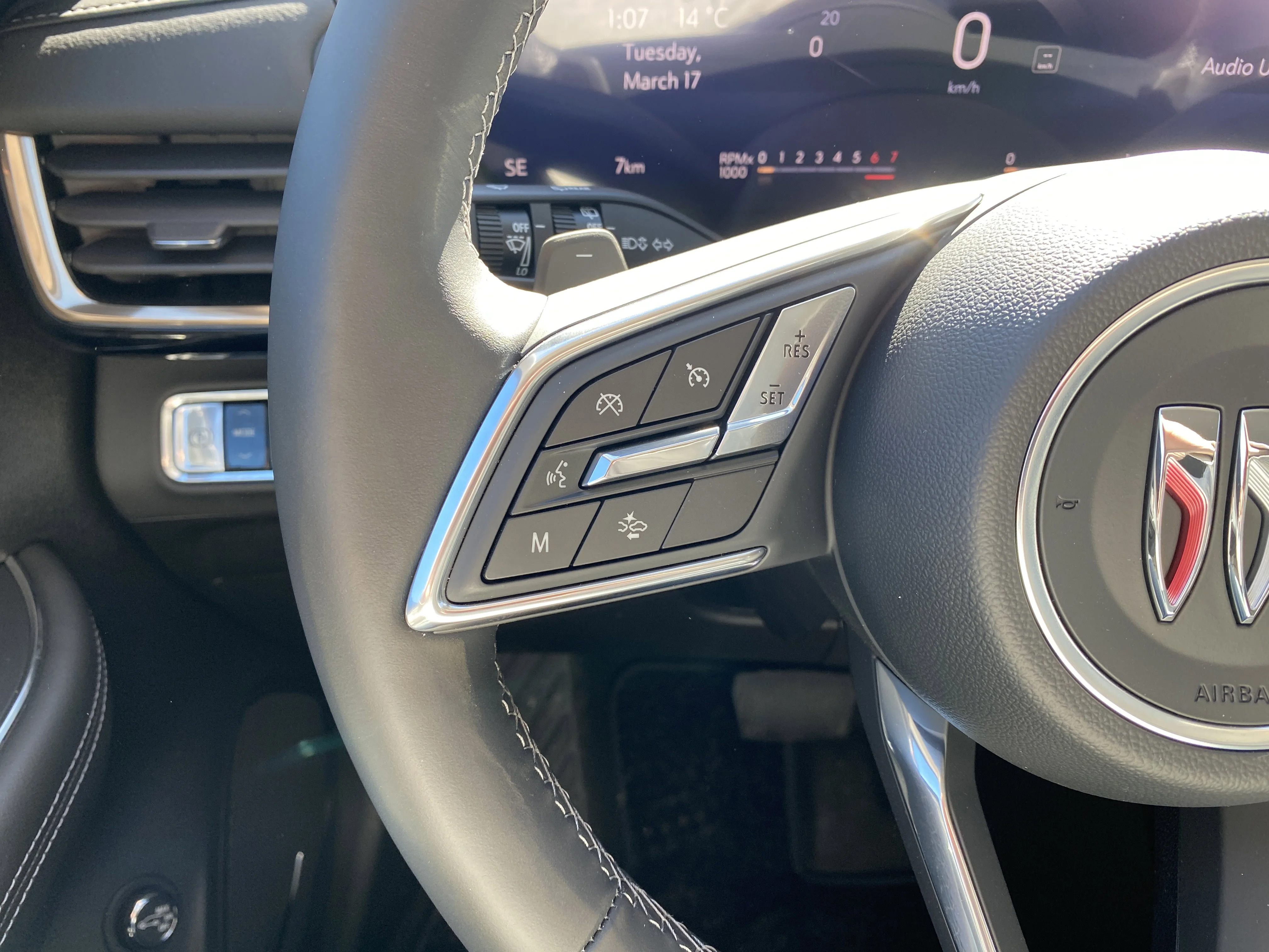 New 2026 EBONY TWILIGHT METALLIC Buick Avenir image 17