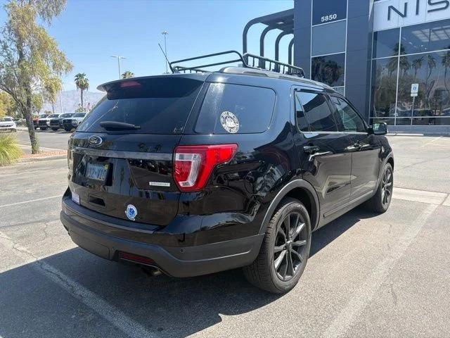 Used 2018 Shadow Black Ford XLT image 6