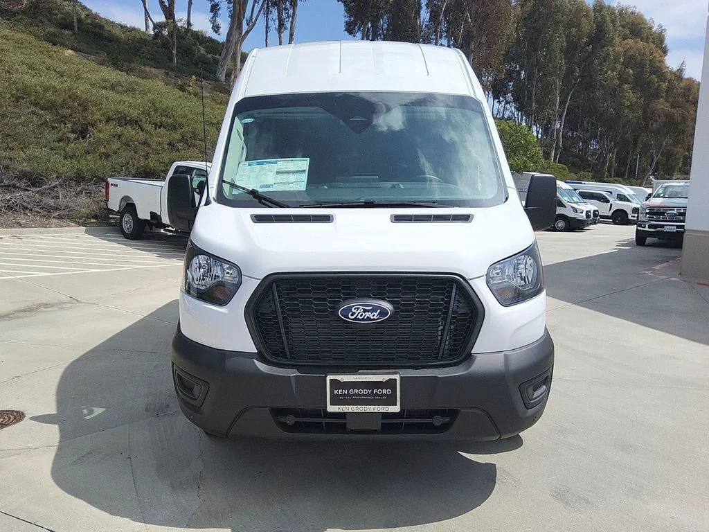 New 2026 Oxford White Ford Base image 21