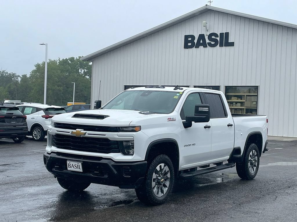 Used 2024 Summit White Chevrolet Custom image 8