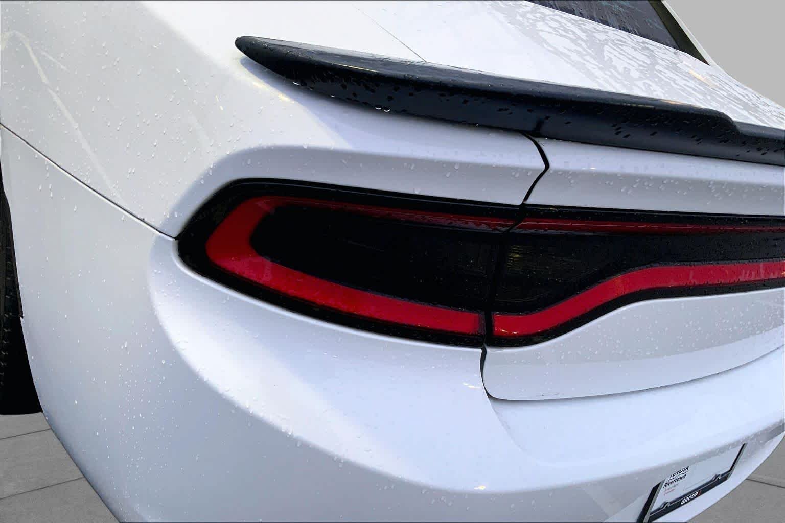 Used 2016 Bright White Clearcoat Dodge R/T image 27