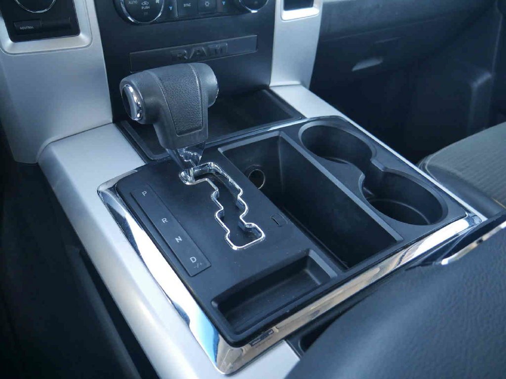 Used 2012 White Ram Sport image 29