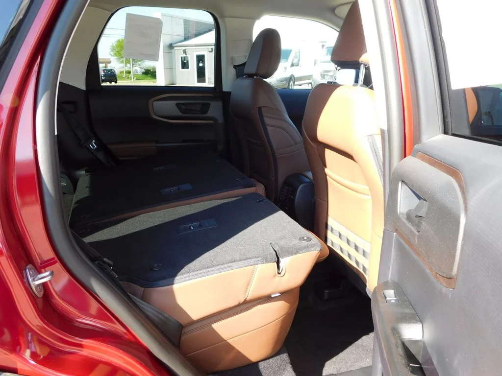 New 2026 Ruby Red Metallic Tinted Clearcoat Ford Outer Banks® image 26