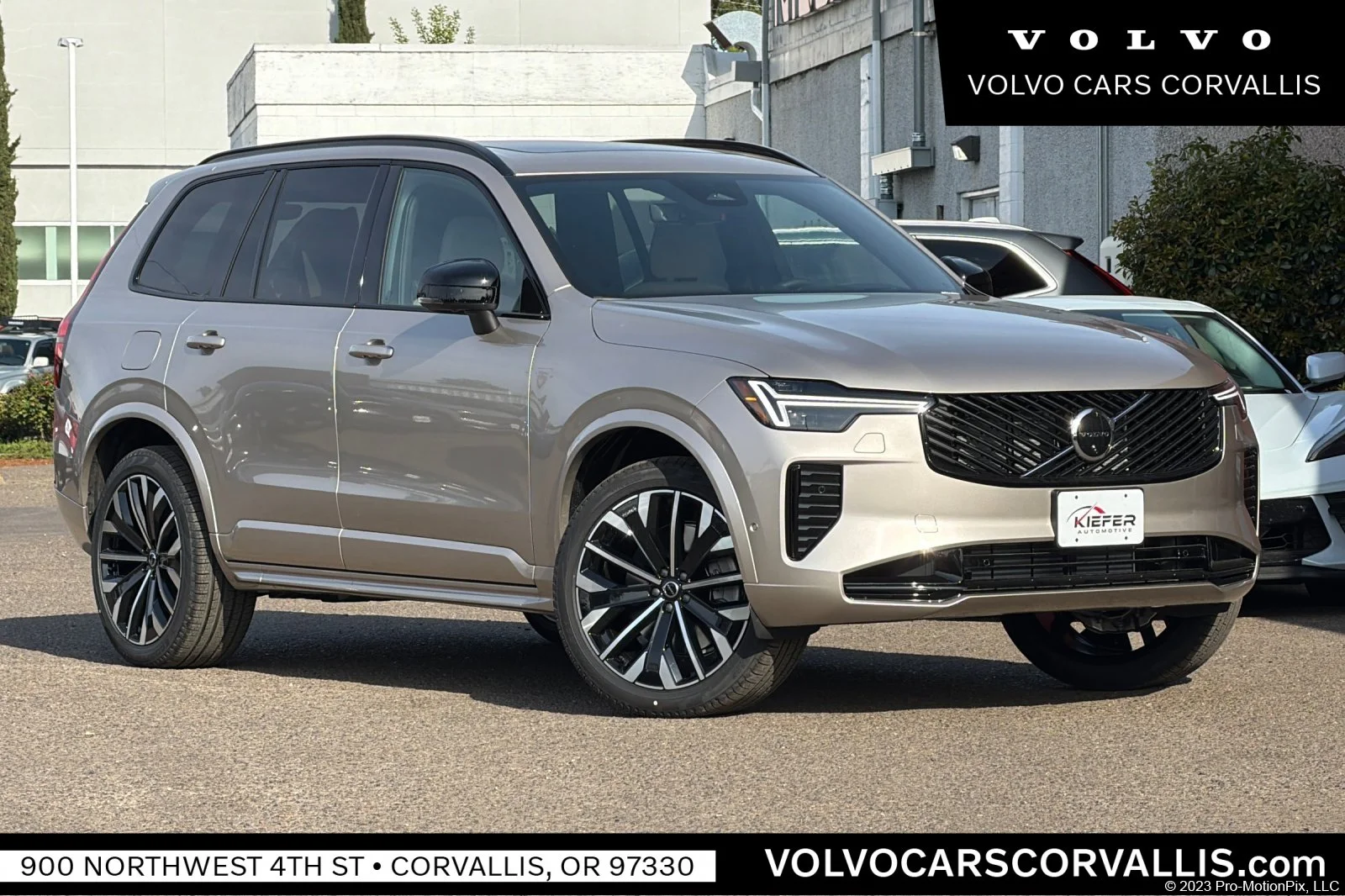 2026 Volvo XC90 T8 Recharge Ultra Dark 4WD's photo