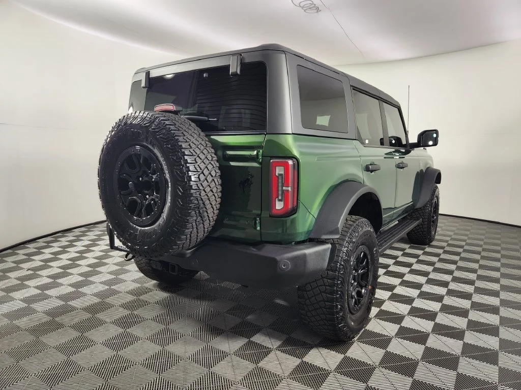 Used 2024 Green Ford Wildtrak image 5